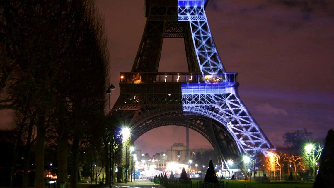 EiffelTower_TEST2009-Paris_PhotoBy-VLS