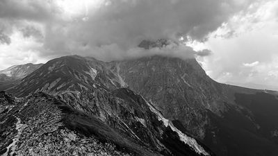Il sacro silenzio della montagna nera